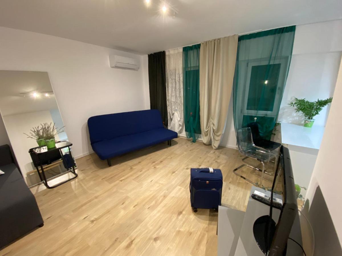 109-7 With Roof View Apartment